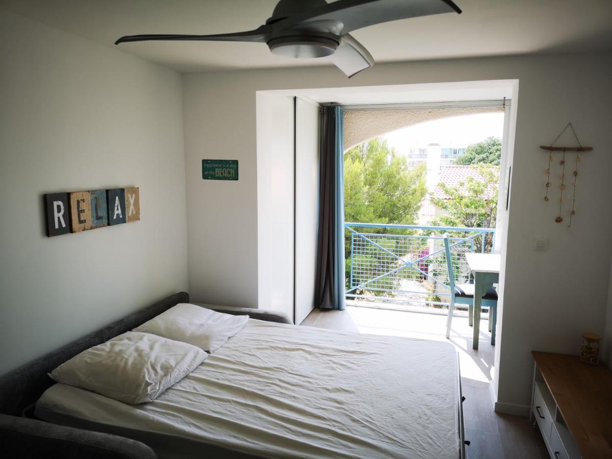 Appartement Avec Piscine Et Garage Proche Plage Et Commerces La Seyne-sur-Mer Bagian luar foto